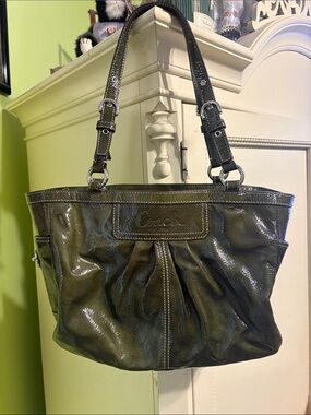 Coach Olive Patent Leather Shoulder Bag with Buckled Straps used